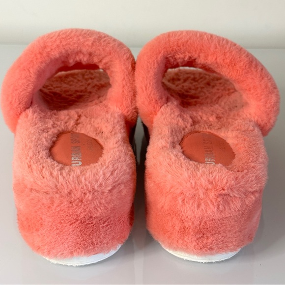 J Slides Willow Faux Fur Slides 9 Platform - Picture 4 of 9